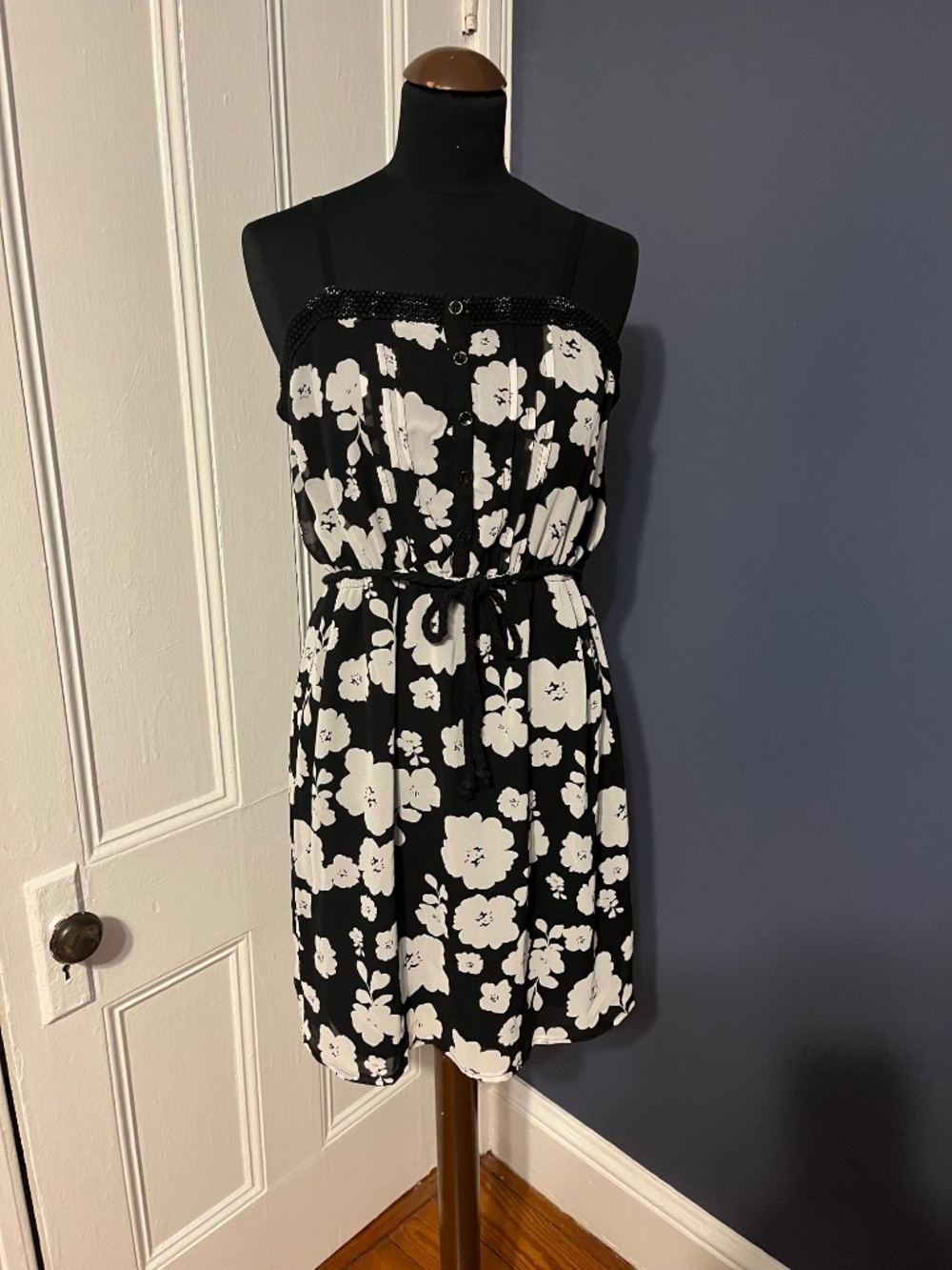 Black & White Floral Strapless Tie-Waist Dress
